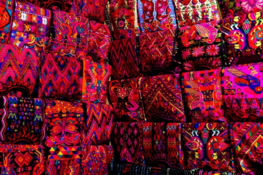 Targ Chichicastenango - Gwatemali , wycieczka z Prestige Tours