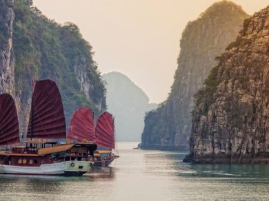 ZATOKA HA LONG