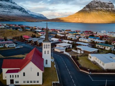 wycieczka na Islandię