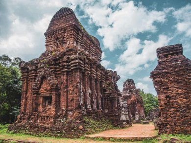 MY SON - wycieczka Wietnam Kambodża Laos