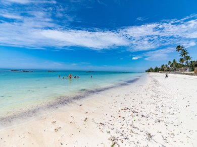 wypoczynek na plaży na Zanzibarze