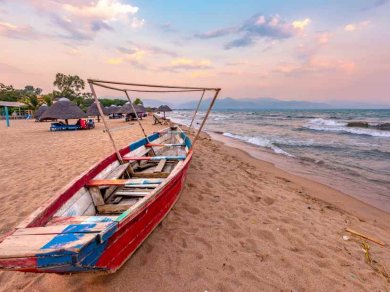 Saga Beach nad jeziorem Tanganika