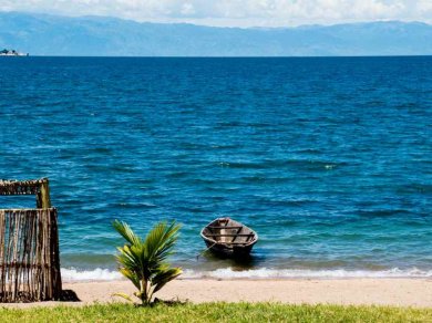 Saga Beach nad jeziorem Tanganika